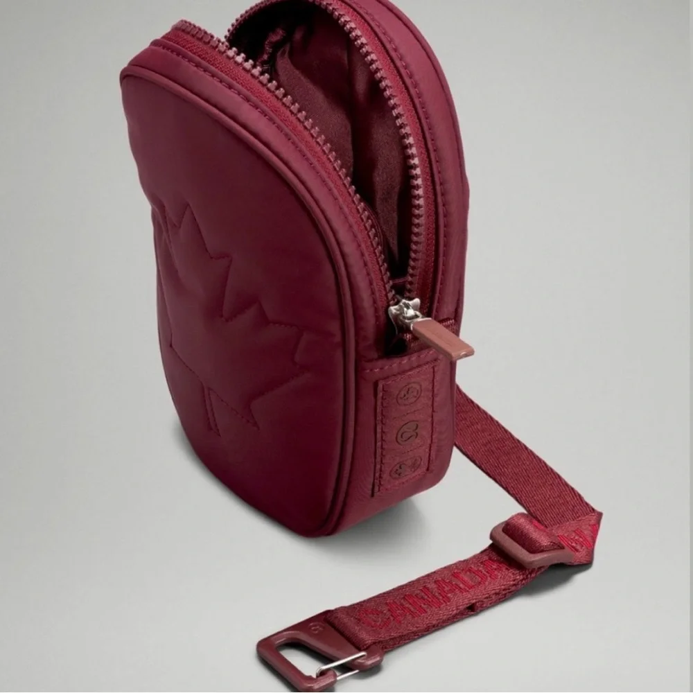 Lululemon Future Legacy Bag Red Merlot - Picture 4 of 10